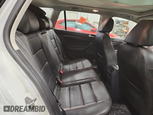 ✅ 2014 Volkswagen Jetta TDI w/Sunroof • VIN: 3VWPL7AJ0EM607037 • Lot: 91584315. Wystawiony na Copart z przebiegiem 142 963 mil. Bezpłatny archiwum sprzedaży aukcyjnych z USA i szczegółowy raport historii pojazdu na DreamBid. Zdjęcie 11.