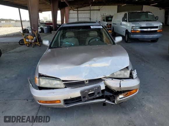 ✅ 1997 Honda Accord EX • VIN: 1HGCD566XVA195571 • Лот: 66409955. Опубликован ранее на Copart с пробегом 313 437 миль. Бесплатный доступ к архиву аукционных продаж из США и подробный отчёт об истории автомобиля на DreamBid. Изображение 5.