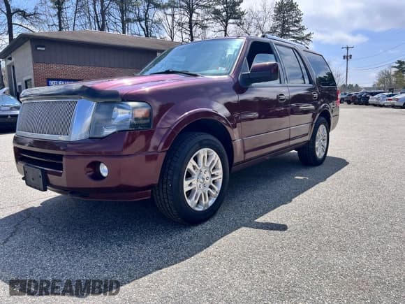 ✅ 2011 Ford Expedition Limited • VIN: 1FMJU2A57BEF10152 • Lot: 54373345. Listed on Copart with 196,959 mi. Free auction sales archive from the USA and detailed vehicle history report at DreamBid. Image 2.