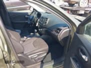 ✅ 2020 Jeep Cherokee Latitude • VIN: 1C4PJMCB4LD646977 • Lot: 42801237. Wystawiony na IAAI z przebiegiem 108 367 mil. Bezpłatny archiwum sprzedaży aukcyjnych z USA i szczegółowy raport historii pojazdu na DreamBid. Zdjęcie 5.