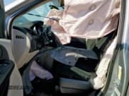 ✅ 2015 Dodge Grand Caravan SE • VIN: 2C4RDGBG4FR647983 • Lot: 82428085. Wystawiony na Copart z przebiegiem 126 627 mil. Bezpłatny archiwum sprzedaży aukcyjnych z USA i szczegółowy raport historii pojazdu na DreamBid. Zdjęcie 7.