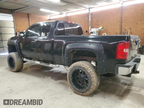 ✅ 2012 Chevrolet Silverado 2500HD LT • VIN: 1GC2KXCG3CZ140449 • Lot: 41988685. Wystawiony na Copart z przebiegiem 125 948 mil. Bezpłatny archiwum sprzedaży aukcyjnych z USA i szczegółowy raport historii pojazdu na DreamBid. Zdjęcie 2.