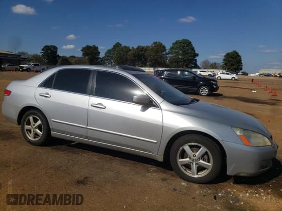 ✅ 2004 Honda Accord EX • VIN: 1HGCM55644A101085 • Лот: 77772434. Опубликован ранее на Copart с пробегом 340 776 миль. Бесплатный доступ к архиву аукционных продаж из США и подробный отчёт об истории автомобиля на DreamBid. Изображение 4.