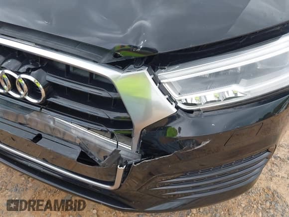 ✅ 2017 Audi Q3 Prestige • VIN: WA1GCCFS5HR015837 • Lot: 41985768. Listed on IAAI with 69,300 mi. Free auction sales archive from the USA and detailed vehicle history report at DreamBid. Image 21.