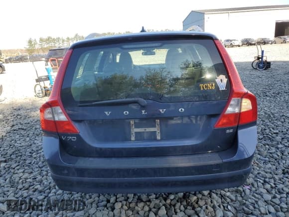 ✅ 2010 Volvo V70 • VIN: YV1960BW7A1164858 • Lot: 53469725. Listed on Copart with 193,336 mi. Free auction sales archive from the USA and detailed vehicle history report at DreamBid. Image 6.