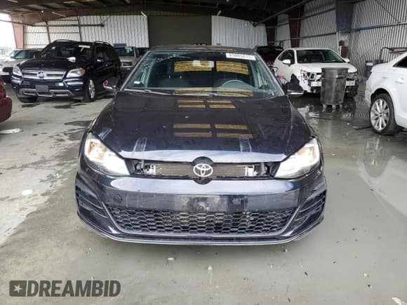 ✅ 2018 Volkswagen Golf GTI S • VIN: 3VW447AU3JM261344 • Лот: 85005815. Опубликован ранее на Copart с пробегом 73 457 миль. Бесплатный доступ к архиву аукционных продаж из США и подробный отчёт об истории автомобиля на DreamBid. Изображение 5.