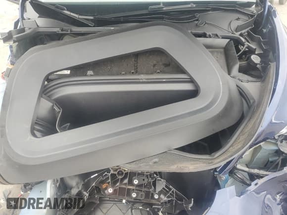 ✅ 2024 Tesla Model Y Long Range • VIN: 7SAYGDEE5RF154456 • Лот: 82469065. Опубликован ранее на Copart с пробегом 9 438 миль. Бесплатный доступ к архиву аукционных продаж из США и подробный отчёт об истории автомобиля на DreamBid. Изображение 11.