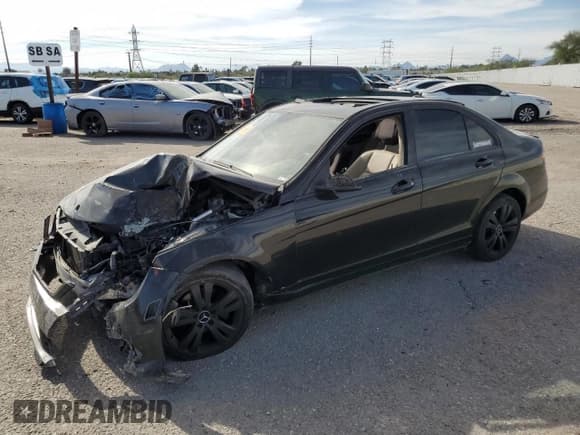 ✅ 2011 Mercedes-Benz C 300 Sport • VIN: WDDGF8BB5BR169204 • Lot: 90948705. Wystawiony na Copart z przebiegiem 151 343 mil. Bezpłatny archiwum sprzedaży aukcyjnych z USA i szczegółowy raport historii pojazdu na DreamBid. Zdjęcie 1.