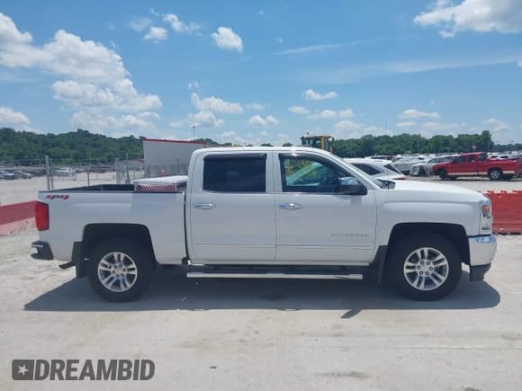 ✅ 2018 Chevrolet Silverado 1500 LTZ • VIN: 3GCUKSEC3JG257256 • Lot: 42608522. Wystawiony na IAAI z przebiegiem 120 212 mil. Bezpłatny archiwum sprzedaży aukcyjnych z USA i szczegółowy raport historii pojazdu na DreamBid. Zdjęcie 14.