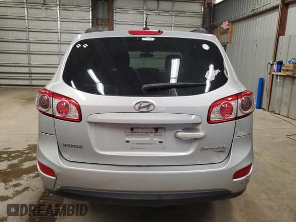 ✅ 2010 Hyundai Santa Fe GLS • VIN: 5NMSGDABXAH338163 • Lot: 69067884. Listed on Copart with 202,276 mi. Free auction sales archive from the USA and detailed vehicle history report at DreamBid. Image 6.