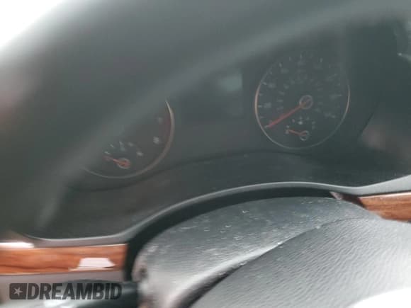 ✅ 2017 Kia Cadenza Premium • VIN: KNALC4J19H5092093 • Lot: 74177624. Wystawiony na Copart z przebiegiem Nie podano. Bezpłatny archiwum sprzedaży aukcyjnych z USA i szczegółowy raport historii pojazdu na DreamBid. Zdjęcie 9.