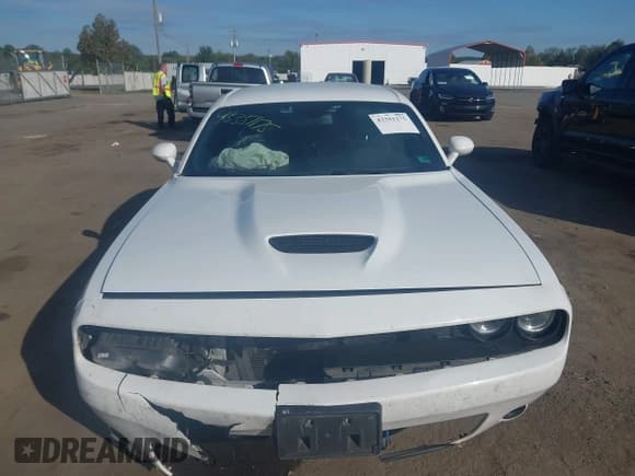 ✅ 2019 Dodge Challenger R/T • VIN: 2C3CDZBTXKH606390 • Lot: 43351175. Wystawiony na IAAI z przebiegiem 105 666 mil. Bezpłatny archiwum sprzedaży aukcyjnych z USA i szczegółowy raport historii pojazdu na DreamBid. Zdjęcie 13.