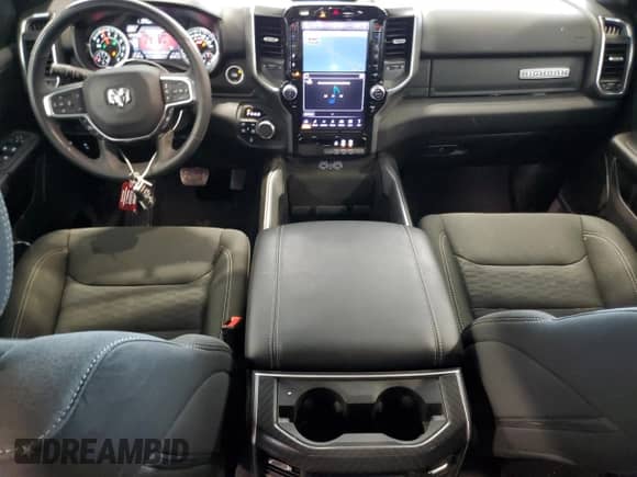 2025 Ram 1500 Big Horn с VIN 1C6RRFFG0SN518126, выставлен на аукционе Copart как лот 71592205 с пробегом 22 079 миль миль и Списание • Salvage title. История ставок и продаж доступна на DreamBid. Изображение 8.