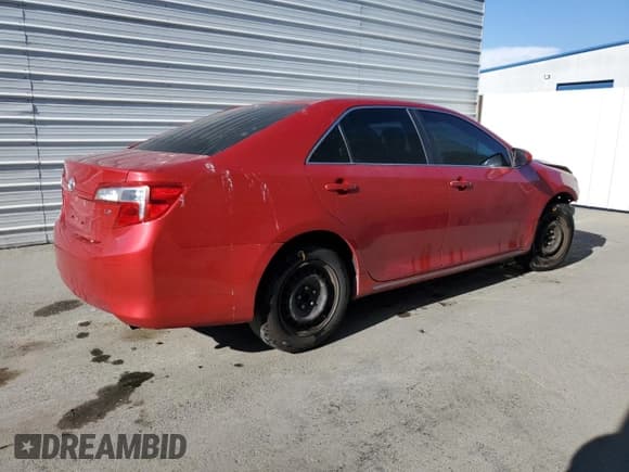 ✅ 2014 Toyota Camry L • VIN: 4T1BF1FK0EU737460 • Lot: 70958405. Listed on Copart with 153,986 mi. Free auction sales archive from the USA and detailed vehicle history report at DreamBid. Image 3.