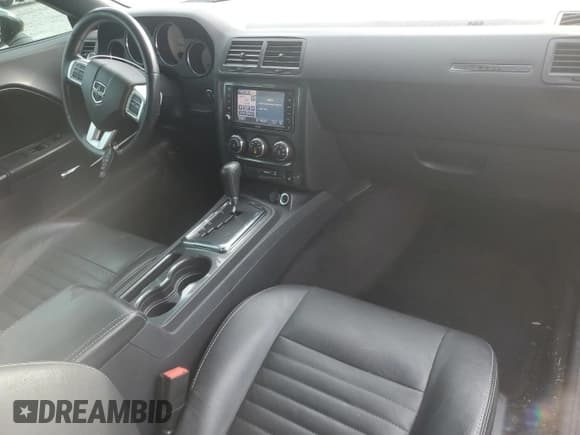 ✅ 2012 Dodge Challenger SXT • VIN: 2C3CDYAG1CH240612 • Lot: 71854274. Wystawiony na Copart z przebiegiem 113 923 mil. Bezpłatny archiwum sprzedaży aukcyjnych z USA i szczegółowy raport historii pojazdu na DreamBid. Zdjęcie 8.