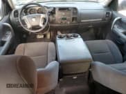 ✅ 2008 Chevrolet Silverado 2500HD Work Truck • VIN: 1GCHK23K58F221303 • Lot: 69188134. Wystawiony na Copart z przebiegiem 323 349 mil. Bezpłatny archiwum sprzedaży aukcyjnych z USA i szczegółowy raport historii pojazdu na DreamBid. Zdjęcie 8.