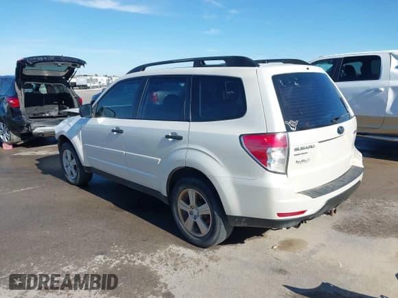 ✅ 2010 Subaru Forester X • VIN: JF2SH6BC5AH912221 • Лот: 43579574. Опубликован ранее на IAAI с пробегом 242 727 миль. Бесплатный доступ к архиву аукционных продаж из США и подробный отчёт об истории автомобиля на DreamBid. Изображение 3.