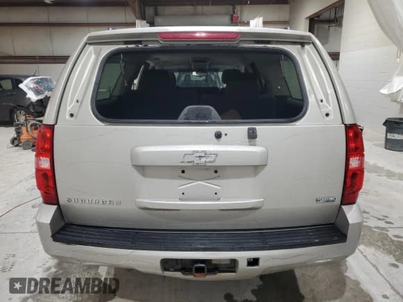 ✅ 2009 Chevrolet Suburban LS • VIN: 1GNFC16089R249869 • Лот: 81688434. Опубликован ранее на Copart с пробегом 174 768 миль. Бесплатный доступ к архиву аукционных продаж из США и подробный отчёт об истории автомобиля на DreamBid. Изображение 6.