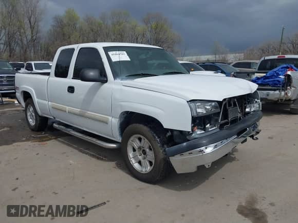 2004 Chevrolet Silverado 1500 with VIN 2GCEK19T541307676, listed as a IAAI auction lot 41864501 with 220,593 mi miles and . Bid and sale history available at DreamBid. Image 1.
