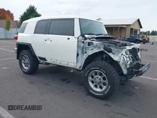 ✅ 2013 Toyota FJ Cruiser • VIN: JTEBU4BF9DK171101 • Лот: 43401291. Опубликован ранее на IAAI с пробегом 113 495 миль. Бесплатный доступ к архиву аукционных продаж из США и подробный отчёт об истории автомобиля на DreamBid. Изображение 1.