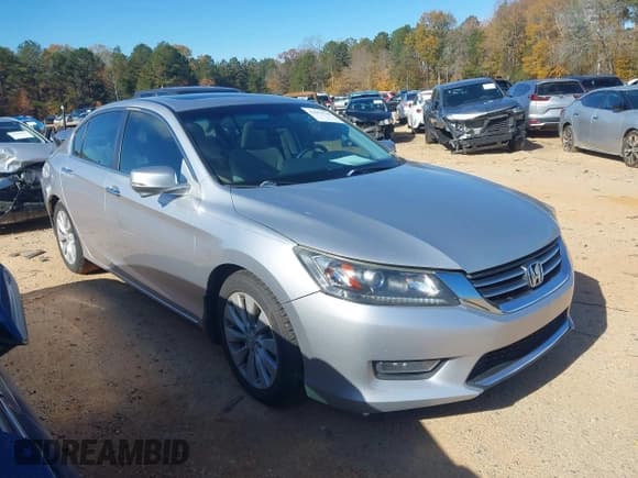 ✅ 2013 Honda Accord EX • VIN: 1HGCR2F76DA259211 • Lot: 43653118. Wystawiony na IAAI z przebiegiem 177 285 mil. Bezpłatny archiwum sprzedaży aukcyjnych z USA i szczegółowy raport historii pojazdu na DreamBid. Zdjęcie 1.