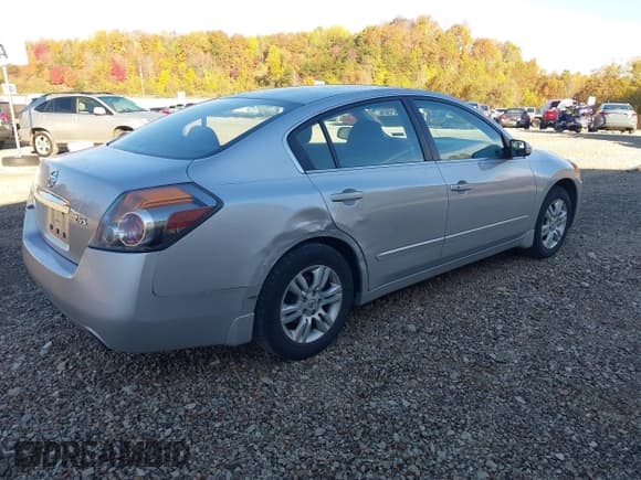 ✅ 2011 Nissan Altima S • VIN: 1N4AL2AP7BC143747 • Лот: 43583964. Опубликован ранее на IAAI с пробегом 177 648 миль. Бесплатный доступ к архиву аукционных продаж из США и подробный отчёт об истории автомобиля на DreamBid. Изображение 4.