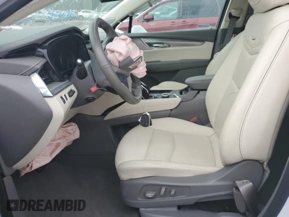 ✅ 2024 Cadillac XT5 AWD Premium Luxury • VIN: 1GYKNDR42RZ721012 • Лот: 81609465. Опубликован ранее на Copart с пробегом Не указан. Бесплатный доступ к архиву аукционных продаж из США и подробный отчёт об истории автомобиля на DreamBid. Изображение 7.