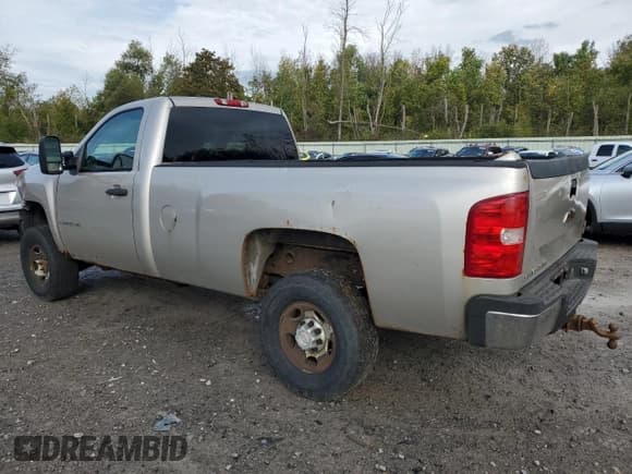 ✅ 2007 Chevrolet Silverado 2500HD Work Truck • VIN: 1GCHK24K47E570634 • Lot: 69790734. Wystawiony na Copart z przebiegiem 142 178 mil. Bezpłatny archiwum sprzedaży aukcyjnych z USA i szczegółowy raport historii pojazdu na DreamBid. Zdjęcie 2.