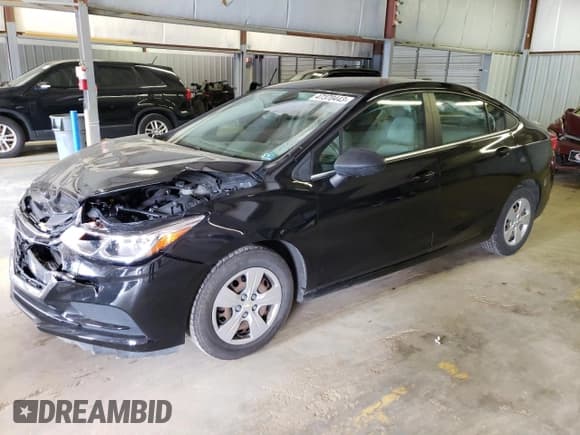 ✅ 2017 Chevrolet Cruze LS • VIN: 1G1BC5SM4H7211467 • Lot: 47370443. Listed on Copart with 92,033 mi. Free auction sales archive from the USA and detailed vehicle history report at DreamBid. Image 1.