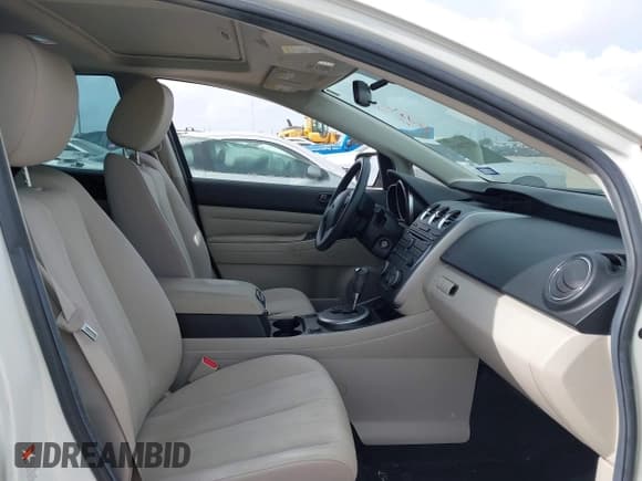 ✅ 2010 Mazda CX-7 SV • VIN: JM3ER2W58A0351595 • Лот: 42720616. Опубликован ранее на IAAI с пробегом 80 832 миль. Бесплатный доступ к архиву аукционных продаж из США и подробный отчёт об истории автомобиля на DreamBid. Изображение 5.