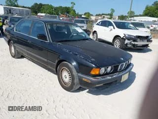 ✅ 1991 BMW 7 Series • VIN: WBAGC4312MDC29294 • Lot: 42151104. Wystawiony na IAAI z przebiegiem 357 161 mil. Bezpłatny archiwum sprzedaży aukcyjnych z USA i szczegółowy raport historii pojazdu na DreamBid. Zdjęcie 1.