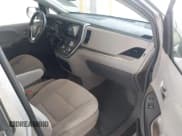 ✅ 2015 Toyota Sienna LE AAS • VIN: 5TDKK3DC7FS630693 • Lot: 43151099. Listed on IAAI with 98,667 mi. Free auction sales archive from the USA and detailed vehicle history report at DreamBid. Image 5.