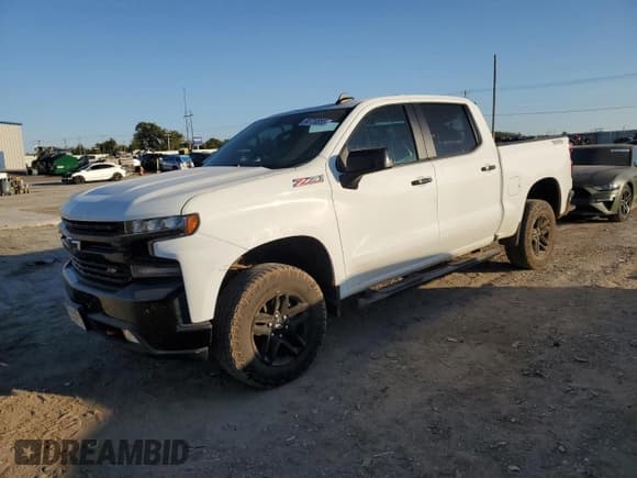 ✅ 2020 Chevrolet Silverado 1500 LT Trail Boss • VIN: 3GCPYFED5LG319559 • Lot: 90720855. Wystawiony na Copart z przebiegiem 95 214 mil. Bezpłatny archiwum sprzedaży aukcyjnych z USA i szczegółowy raport historii pojazdu na DreamBid. Zdjęcie 1.