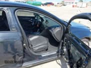 ✅ 2011 Buick Regal CXL Turbo TO7 • VIN: W04G15GV4B1078783 • Lot: 43338213. Listed on IAAI with 80,362 mi. Free auction sales archive from the USA and detailed vehicle history report at DreamBid. Image 5.