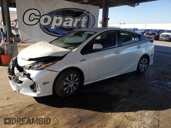 2021 Toyota Prius LE with VIN JTDKAMFP9M3172503, listed as a Copart auction lot 80928425 with 40,048 mi miles and Salvage title. Bid and sale history available at DreamBid. Image 1.