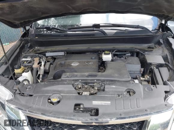 ✅ 2015 Nissan Pathfinder Platinum • VIN: 5N1AR2MM4FC648673 • Lot: 42230767. Listed on IAAI with 138,625 mi. Free auction sales archive from the USA and detailed vehicle history report at DreamBid. Image 10.