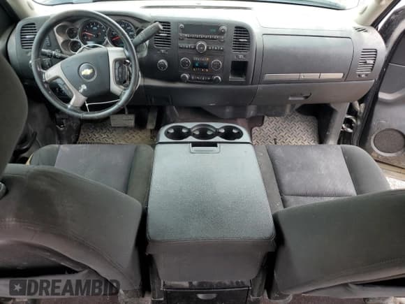 ✅ 2013 Chevrolet Silverado 2500HD LT • VIN: 1GC1KXC82DF128686 • Lot: 64564675. Wystawiony na Copart z przebiegiem 86 643 mil. Bezpłatny archiwum sprzedaży aukcyjnych z USA i szczegółowy raport historii pojazdu na DreamBid. Zdjęcie 8.