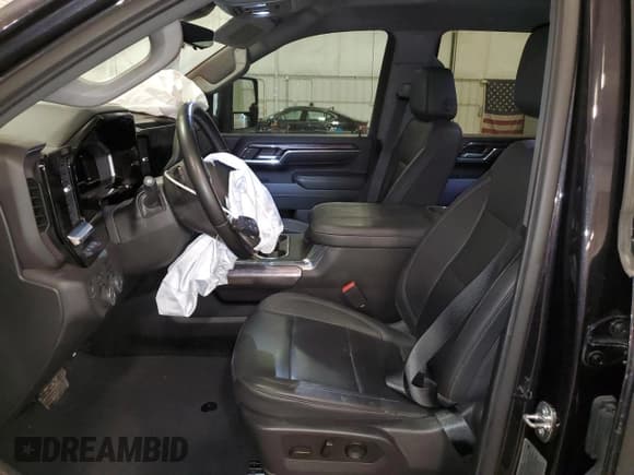 ✅ 2024 Chevrolet Silverado 2500HD LTZ • VIN: 1GC4YPEY0RF189468 • Lot: 91143915. Listed on Copart with 32,887 mi. Free auction sales archive from the USA and detailed vehicle history report at DreamBid. Image 7.