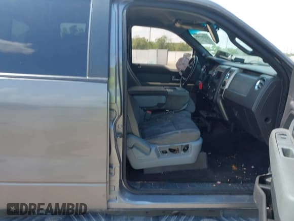 ✅ 2013 Ford F-150 XL • VIN: 1FTFW1EF3DKF36298 • Лот: 43230999. Опубликован ранее на IAAI с пробегом 221 461 миль. Бесплатный доступ к архиву аукционных продаж из США и подробный отчёт об истории автомобиля на DreamBid. Изображение 5.