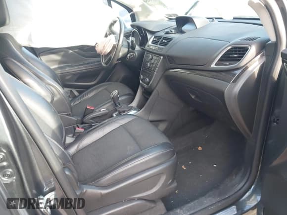 ✅ 2016 Buick Encore Convenience • VIN: KL4CJFSB6GB543261 • Lot: 43556450. Wystawiony na IAAI z przebiegiem 65 129 mil. Bezpłatny archiwum sprzedaży aukcyjnych z USA i szczegółowy raport historii pojazdu na DreamBid. Zdjęcie 5.