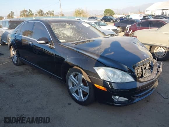 ✅ 2007 Mercedes-Benz S 550 • VIN: WDDNG71X57A123891 • Lot: 43819684. Wystawiony na IAAI z przebiegiem 98 812 mil. Bezpłatny archiwum sprzedaży aukcyjnych z USA i szczegółowy raport historii pojazdu na DreamBid. Zdjęcie 1.
