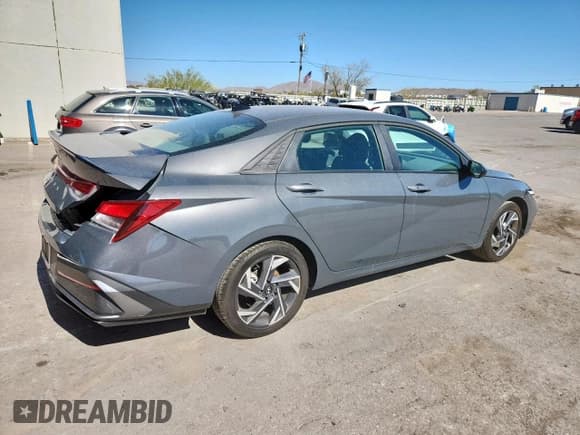 ✅ 2025 Hyundai Elantra SEL Sport • VIN: KMHLM4DG2SU964672 • Lot: 91083315. Listed on Copart with 4,295 mi. Free auction sales archive from the USA and detailed vehicle history report at DreamBid. Image 3.