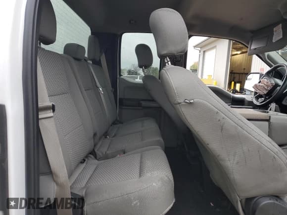 ✅ 2016 Ford F-150 XL • VIN: 1FTFX1EF8GKG04922 • Lot: 90278855. Wystawiony na Copart z przebiegiem 132 205 mil. Bezpłatny archiwum sprzedaży aukcyjnych z USA i szczegółowy raport historii pojazdu na DreamBid. Zdjęcie 10.