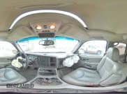 ✅ 2005 Chevrolet Suburban LT • VIN: 3GNFK16Z75G172083 • Lot: 42776645. Wystawiony na Copart z przebiegiem 238 916 mil. Bezpłatny archiwum sprzedaży aukcyjnych z USA i szczegółowy raport historii pojazdu na DreamBid. Zdjęcie 13.