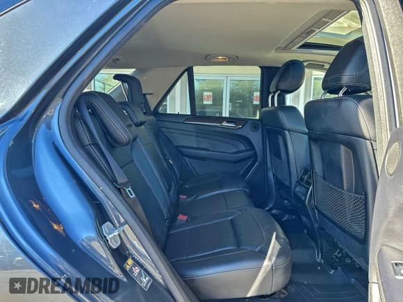 ✅ 2015 Mercedes-Benz M 250 • VIN: 4JGDA0EB9FA562566 • Lot: 96813845. Wystawiony na Copart z przebiegiem 214 577 mil. Bezpłatny archiwum sprzedaży aukcyjnych z USA i szczegółowy raport historii pojazdu na DreamBid. Zdjęcie 6.