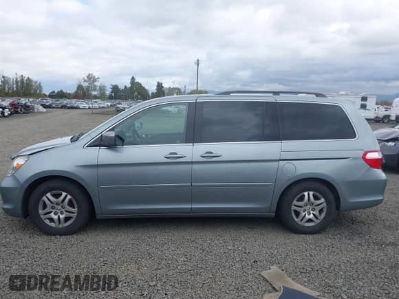 ✅ 2005 Honda Odyssey EX-L • VIN: 5FNRL38675B120881 • Lot: 43503901. Listed on IAAI with 203,902 mi. Free auction sales archive from the USA and detailed vehicle history report at DreamBid. Image 15.