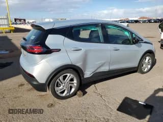 ✅ 2023 Chevrolet Bolt EV 1LT • VIN: 1G1FW6S00P4197692 • Lot: 48802705. Wystawiony na Copart z przebiegiem 28 395 mil. Bezpłatny archiwum sprzedaży aukcyjnych z USA i szczegółowy raport historii pojazdu na DreamBid. Zdjęcie 3.