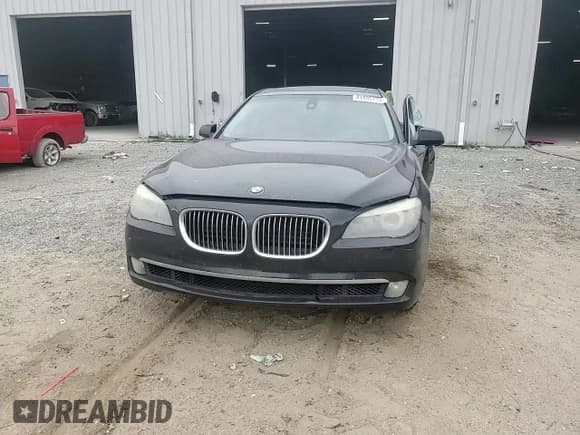 ✅ 2012 BMW 7 Series 740Li • VIN: WBAKB4C57CC575763 • Lot: 81895775. Listed on Copart with 203,974 mi. Free auction sales archive from the USA and detailed vehicle history report at DreamBid. Image 13.