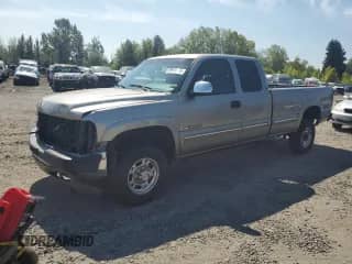 2002 Chevrolet Silverado 2500HD LS с VIN 1GCHK29U32E268884, выставлен на аукционе Copart как лот 69916615 с пробегом 272 541 миль миль и Списание • Salvage title. История ставок и продаж доступна на DreamBid. Изображение 1.