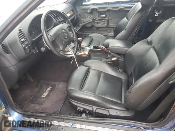 ✅ 1997 BMW 3 Series M3 • VIN: WBSBG9320VEY75541 • Lot: 71752685. Wystawiony na Copart z przebiegiem 239 531 mil. Bezpłatny archiwum sprzedaży aukcyjnych z USA i szczegółowy raport historii pojazdu na DreamBid. Zdjęcie 7.